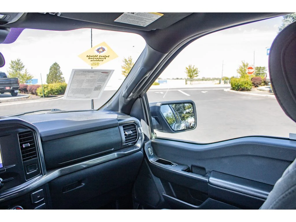 Used 2021 ICONIC SILVER METALLIC Ford XL image 19