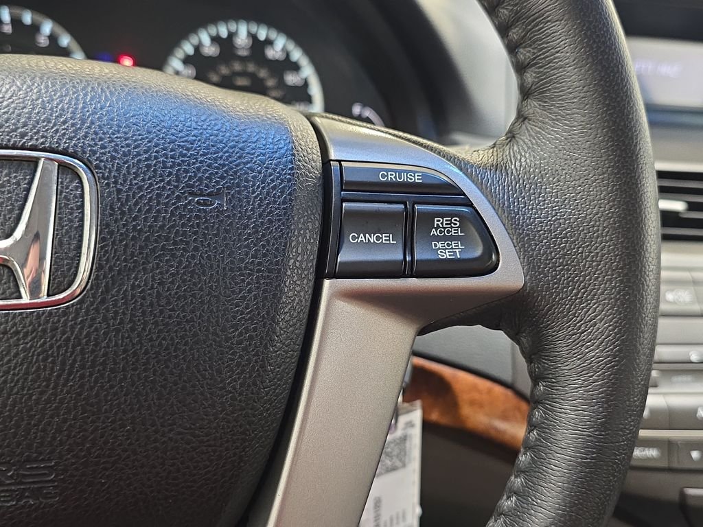Used 2012 Polished Metal Metallic Honda EX-L image 17