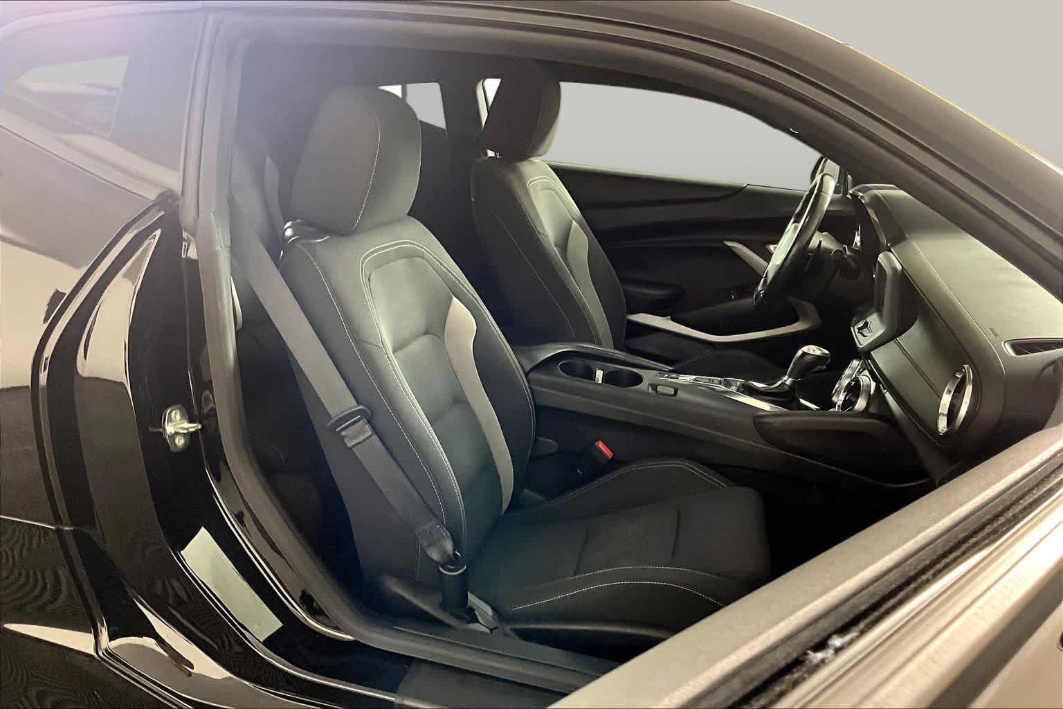 Used 2019 Black Chevrolet 1LT image 9