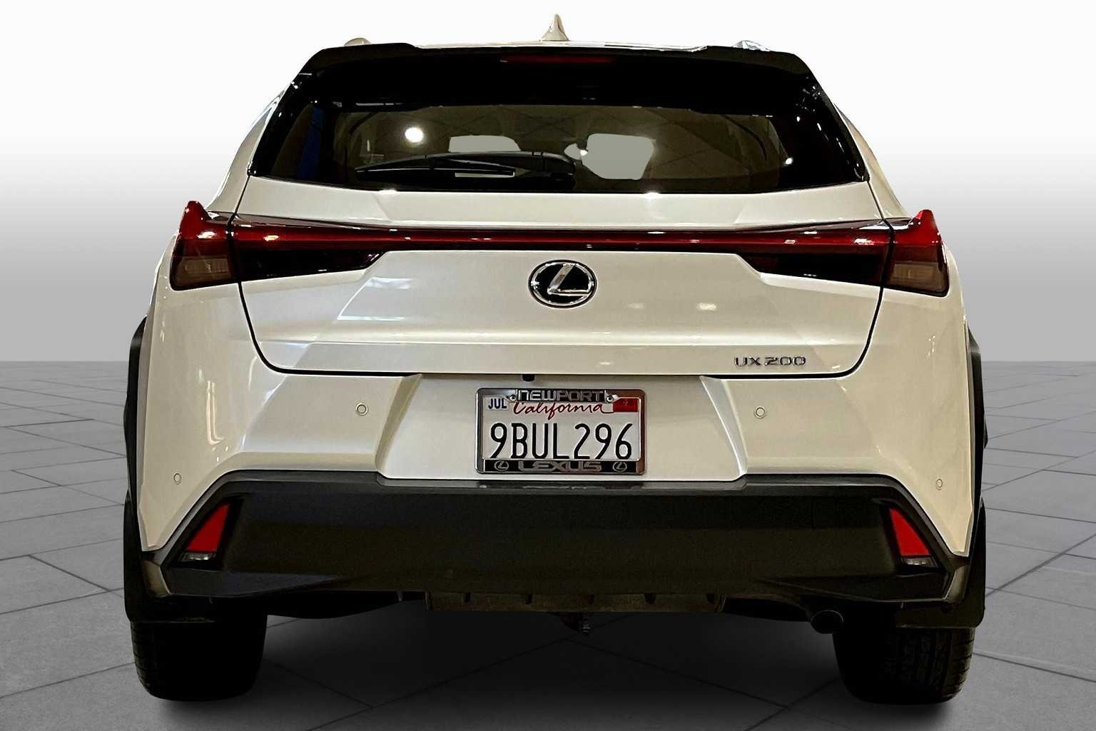 Certified Used 2022 Eminent White Pearl Lexus  image 4
