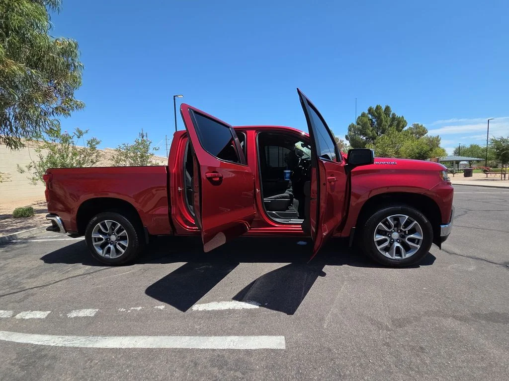 Used 2020 Red Chevrolet LT image 8