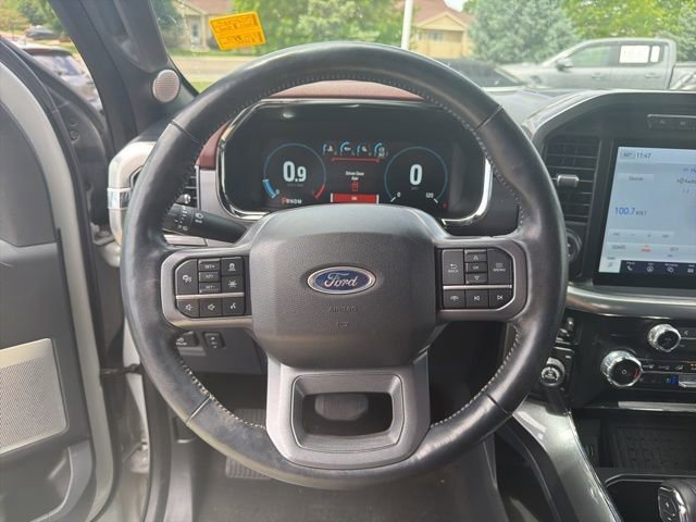 Used 2023 Gray Ford LARIAT image 18