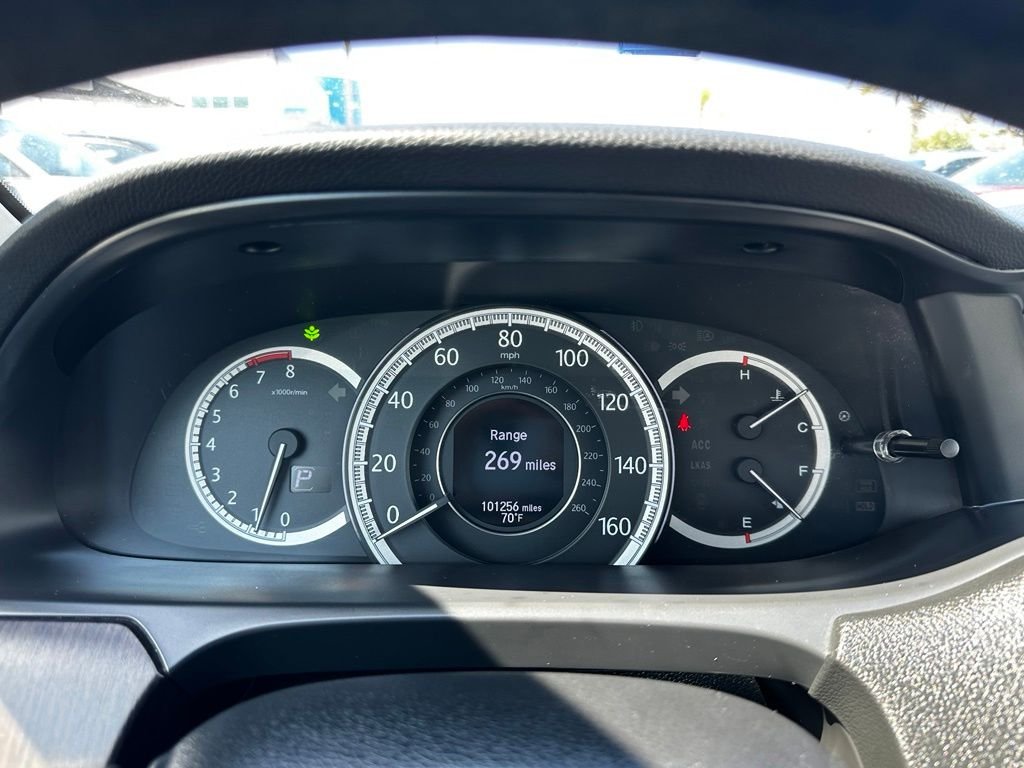 Used 2015  Honda Touring image 22