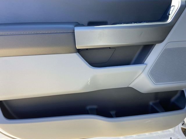 New 2026 Oxford White Ford XL image 12