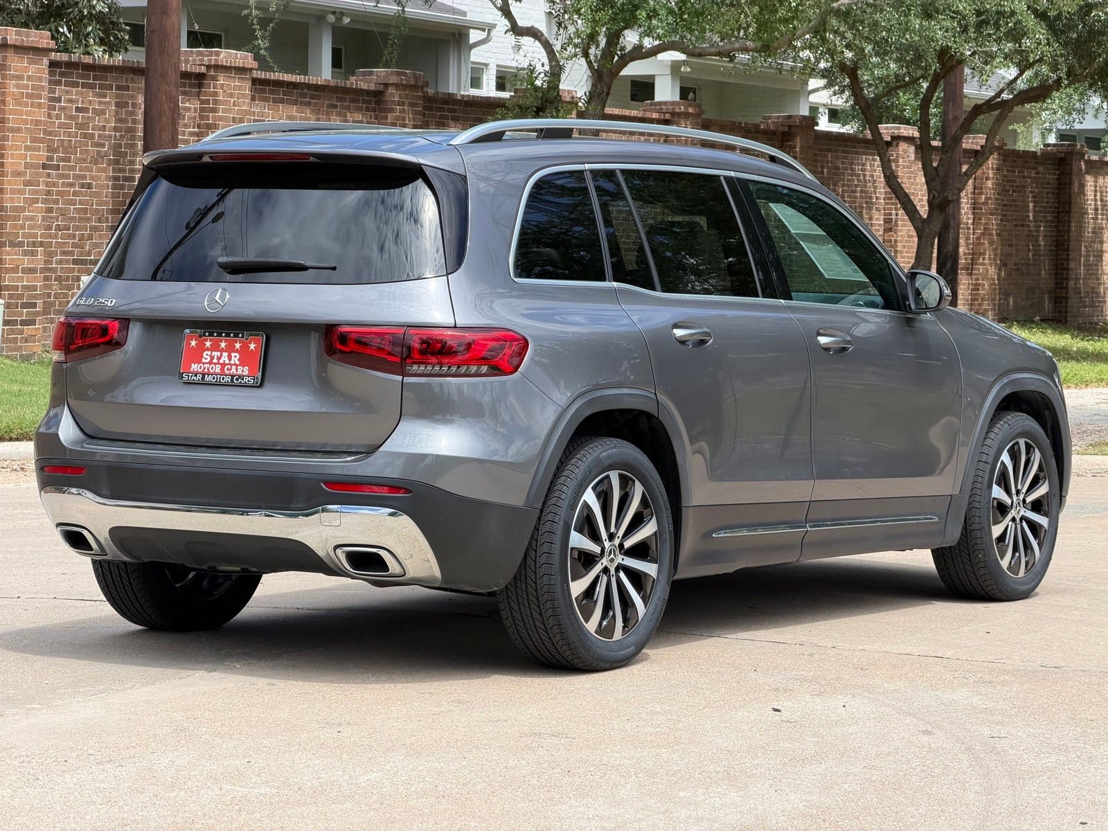 Certified Used 2022  Mercedes-Benz GLB 250 image 14