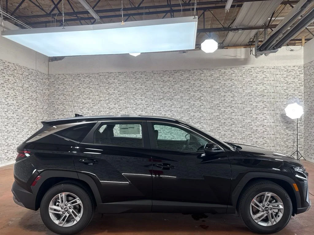 New 2026 Phantom Black Hyundai SE image 8