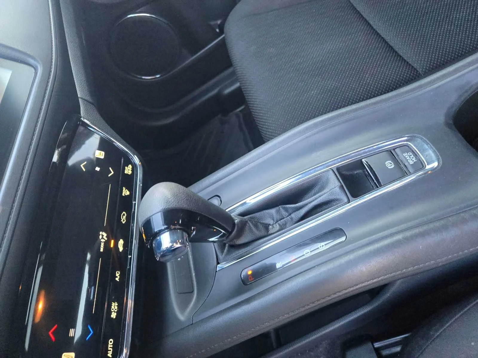 Used 2018  Honda EX image 14