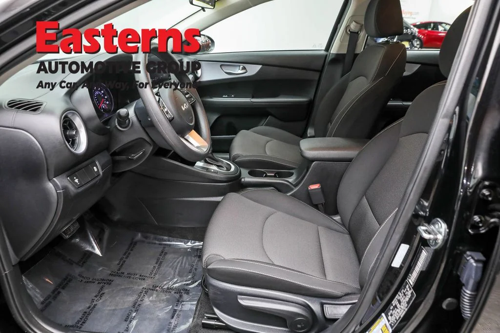 Used 2024 Black Kia LXS image 14