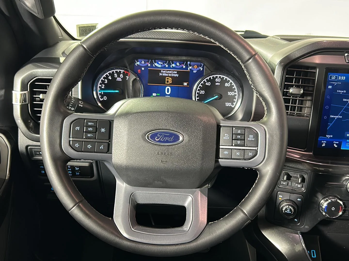 Used 2023 Avalanche Gray Ford XLT image 17
