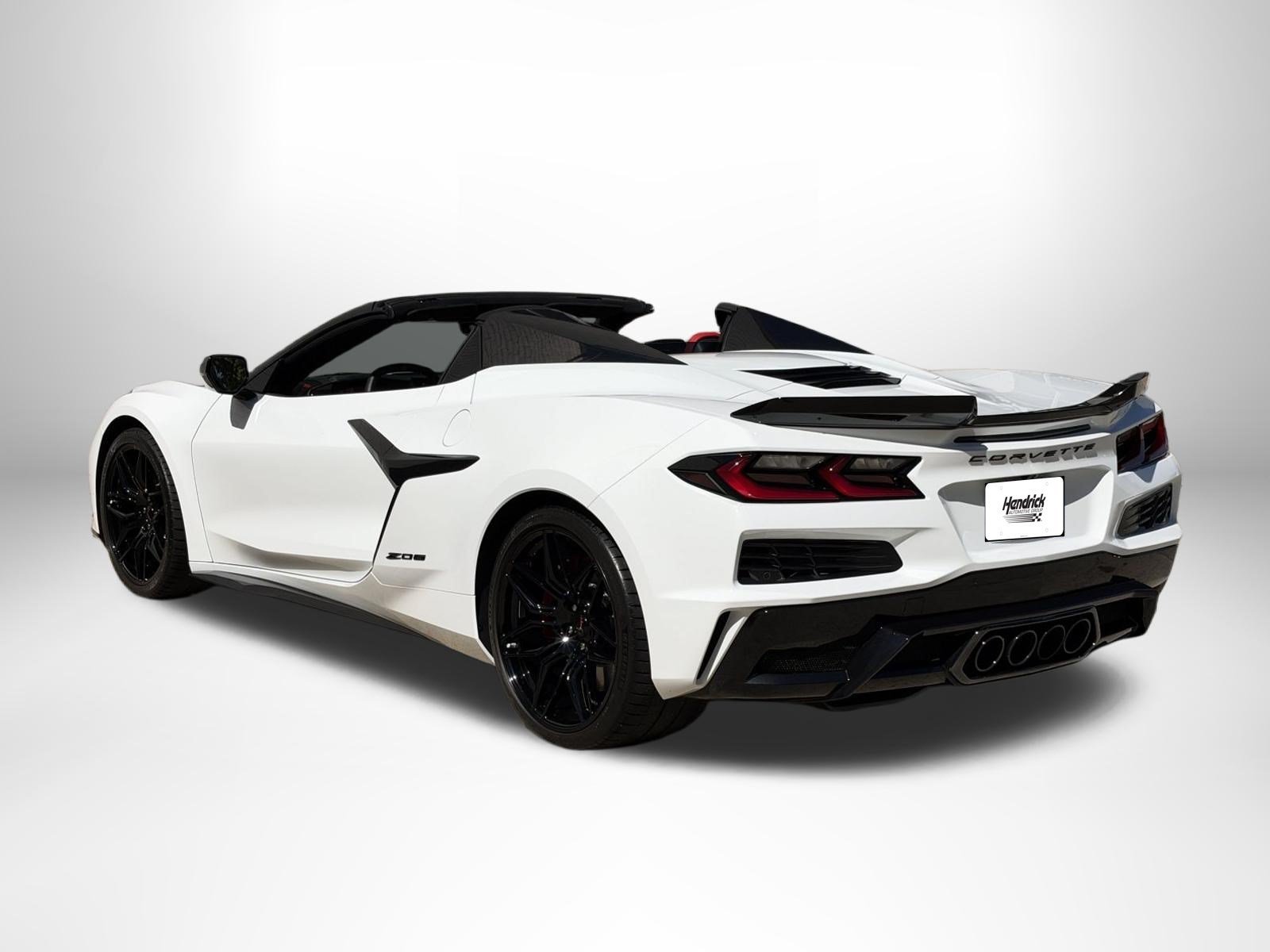 Used 2026 Arctic White Chevrolet Z06 2LZ image 5