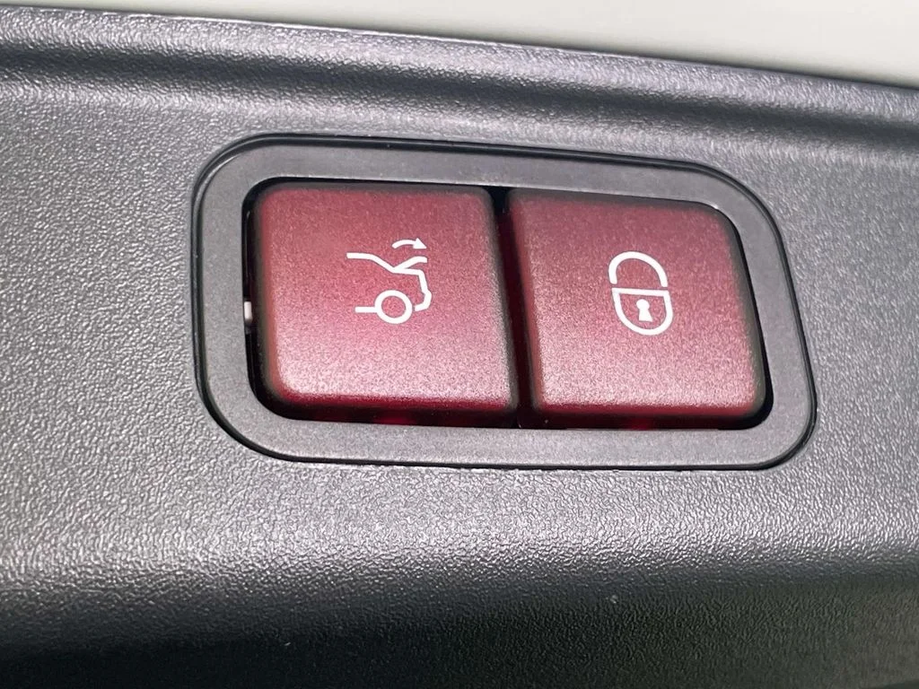 Used 2025 White Mercedes-Benz Base image 18
