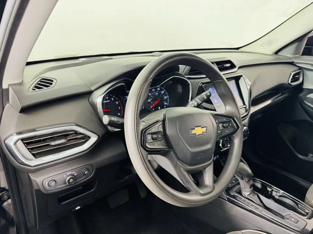 Used 2023 Mosaic Black Metallic Chevrolet LT image 8