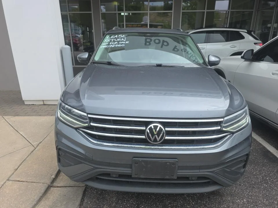 Used 2023 Platinum Gray Metallic Volkswagen SE image 13
