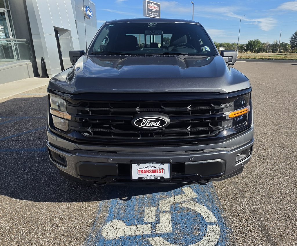 New 2026 Carbonized Gray Metallic Ford XLT image 3