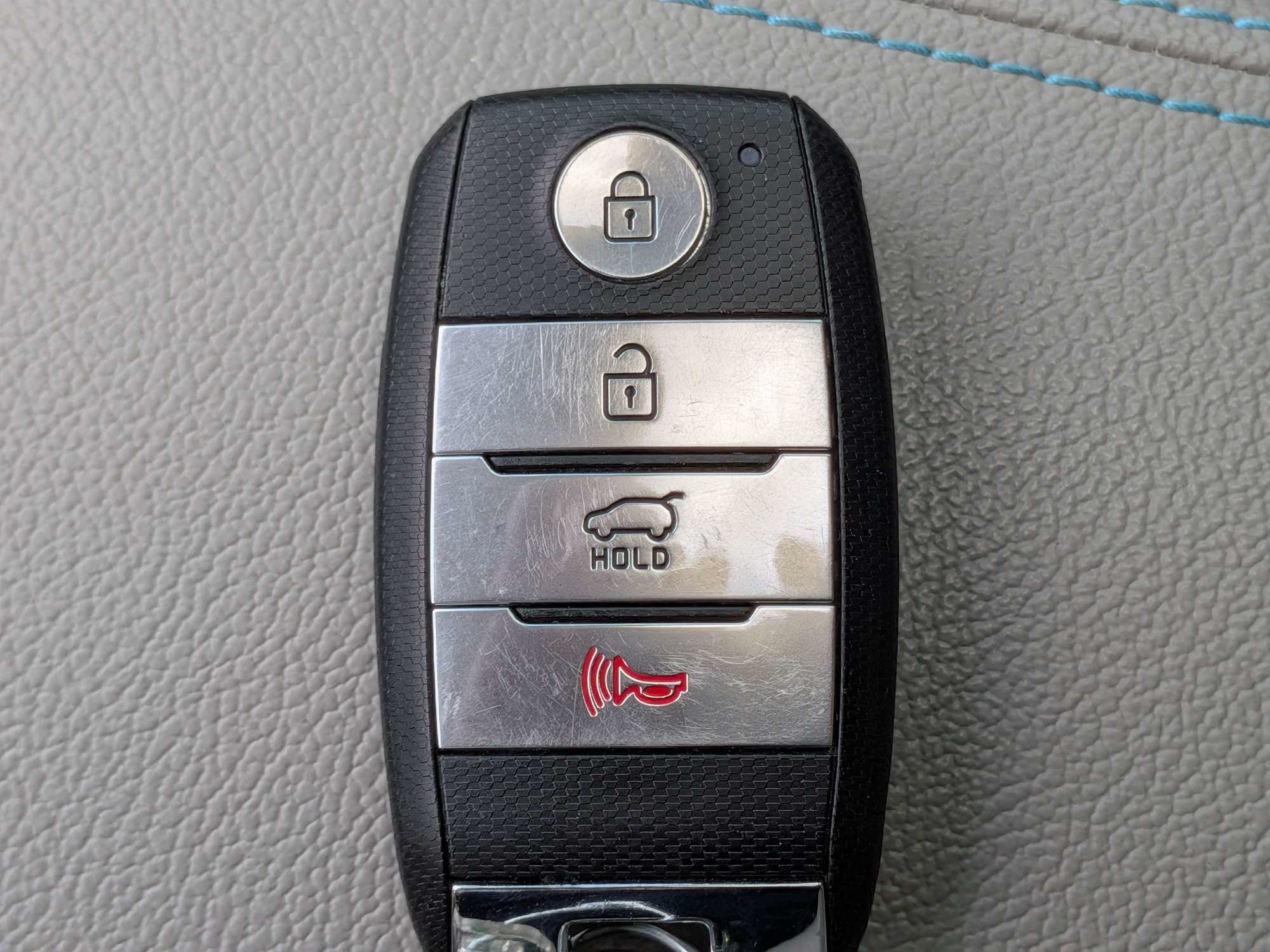Used 2017 Metal Stream Kia Touring image 38