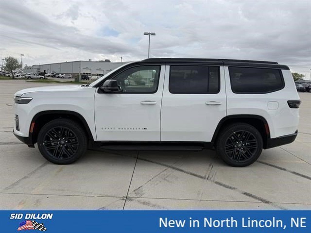 New 2026 Bright White Clear-Coat Exterior Paint Jeep 4x4 image 2