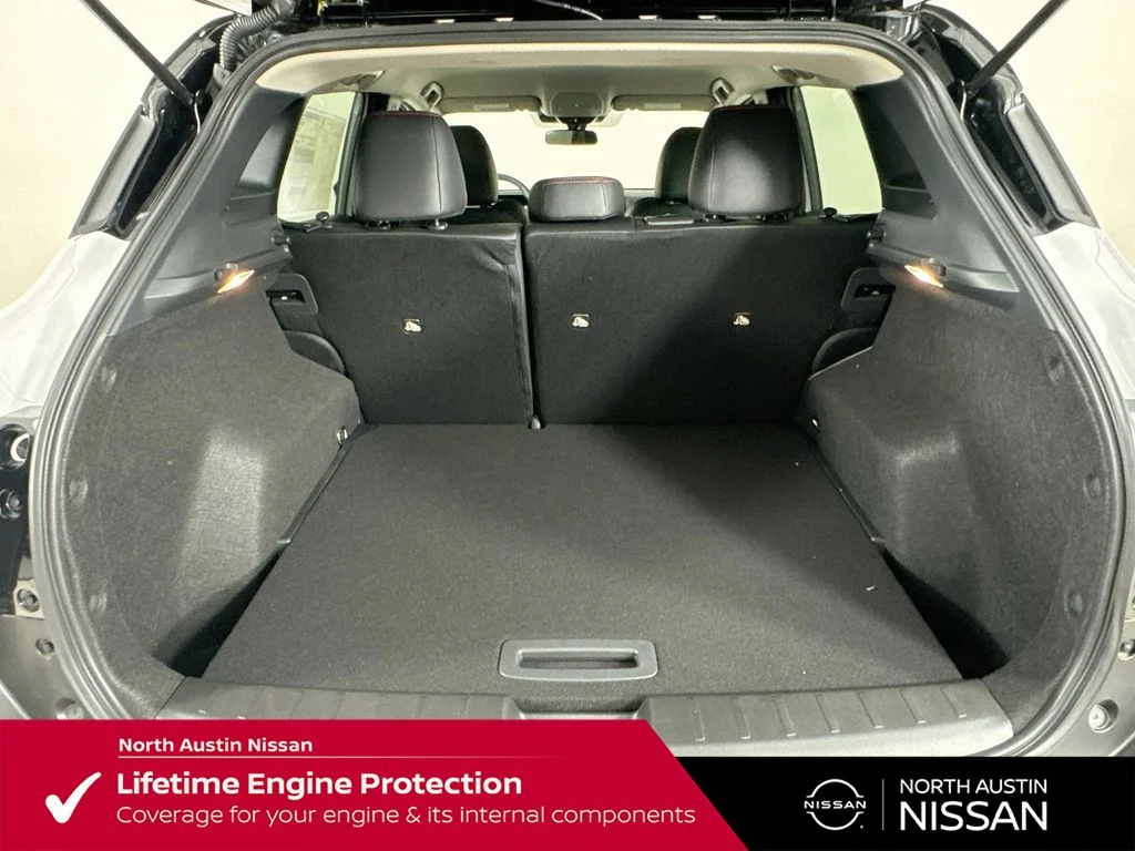New 2026 White Nissan SR image 29