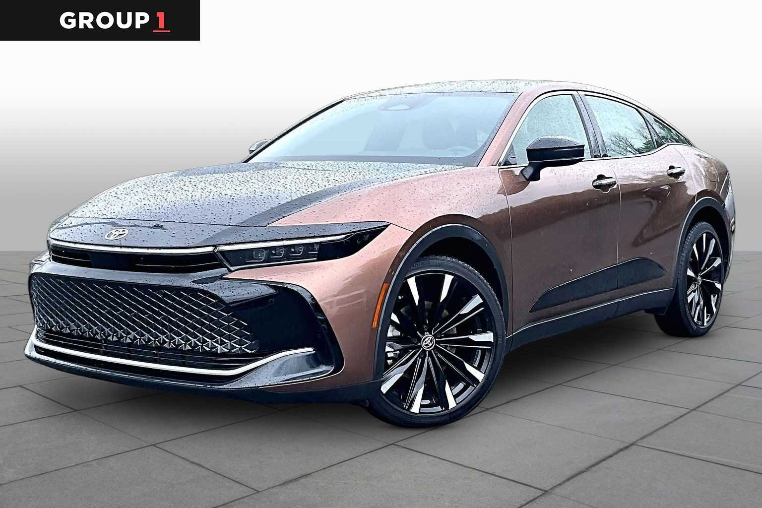 2023 Toyota Crown Platinum AWD's photo