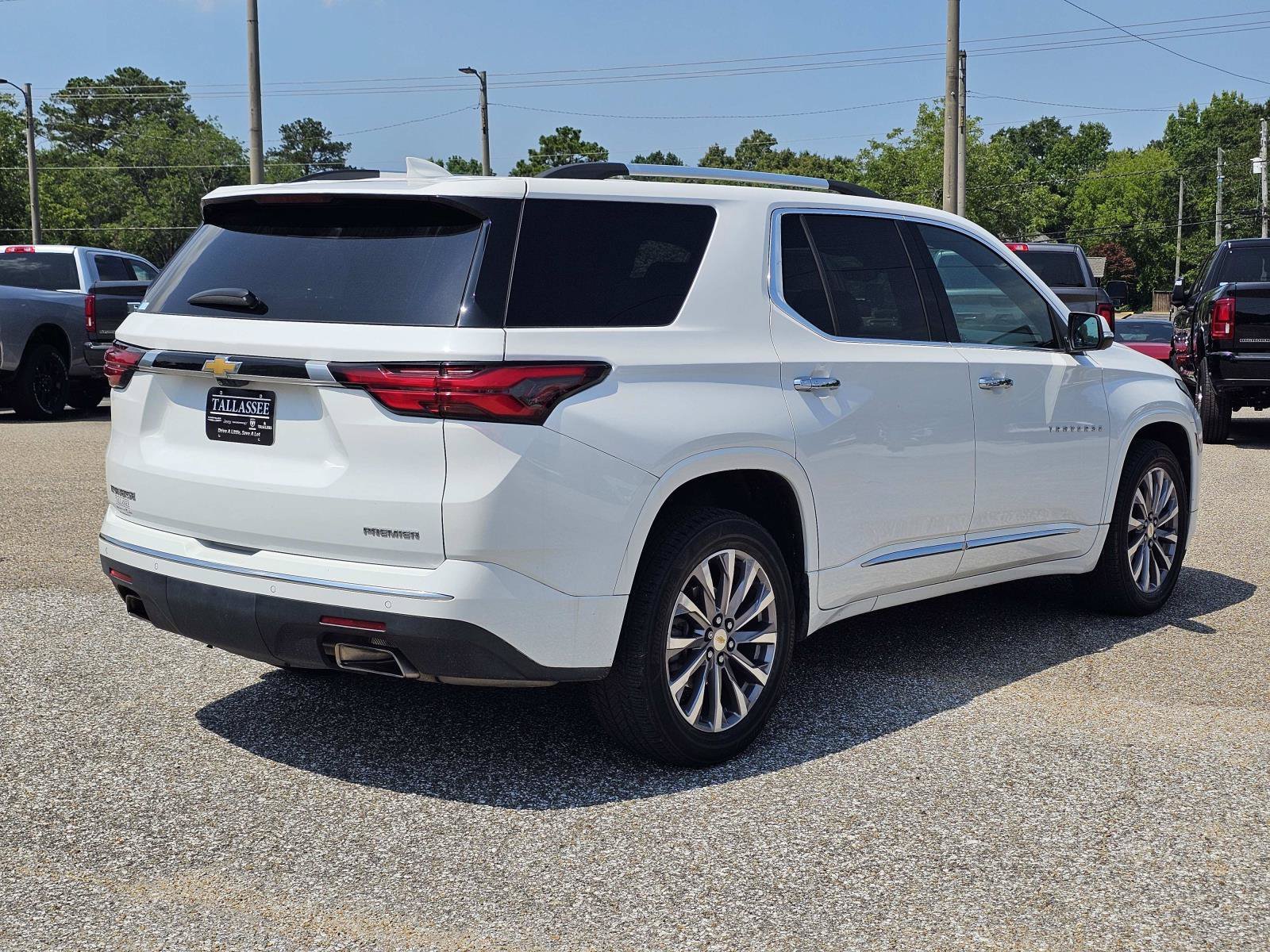 Used 2022 Summit White Chevrolet Premier image 8