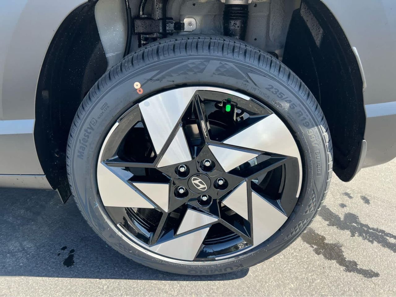 New 2026 Cyber Gray Metallic Hyundai Limited AWD image 14