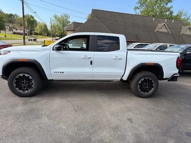 2026 GMC Canyon AT4 - Photo 8