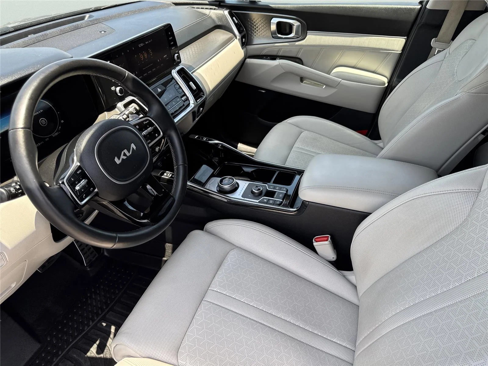 Used 2022 Steel Gray Kia SX Prestige image 10