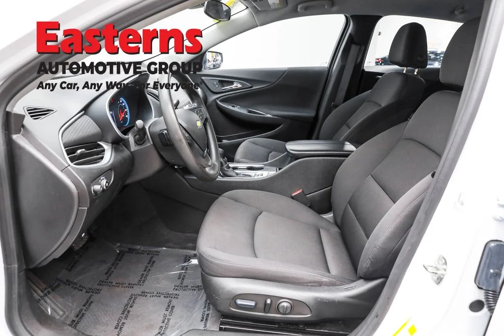 Used 2023 White Chevrolet LT image 14