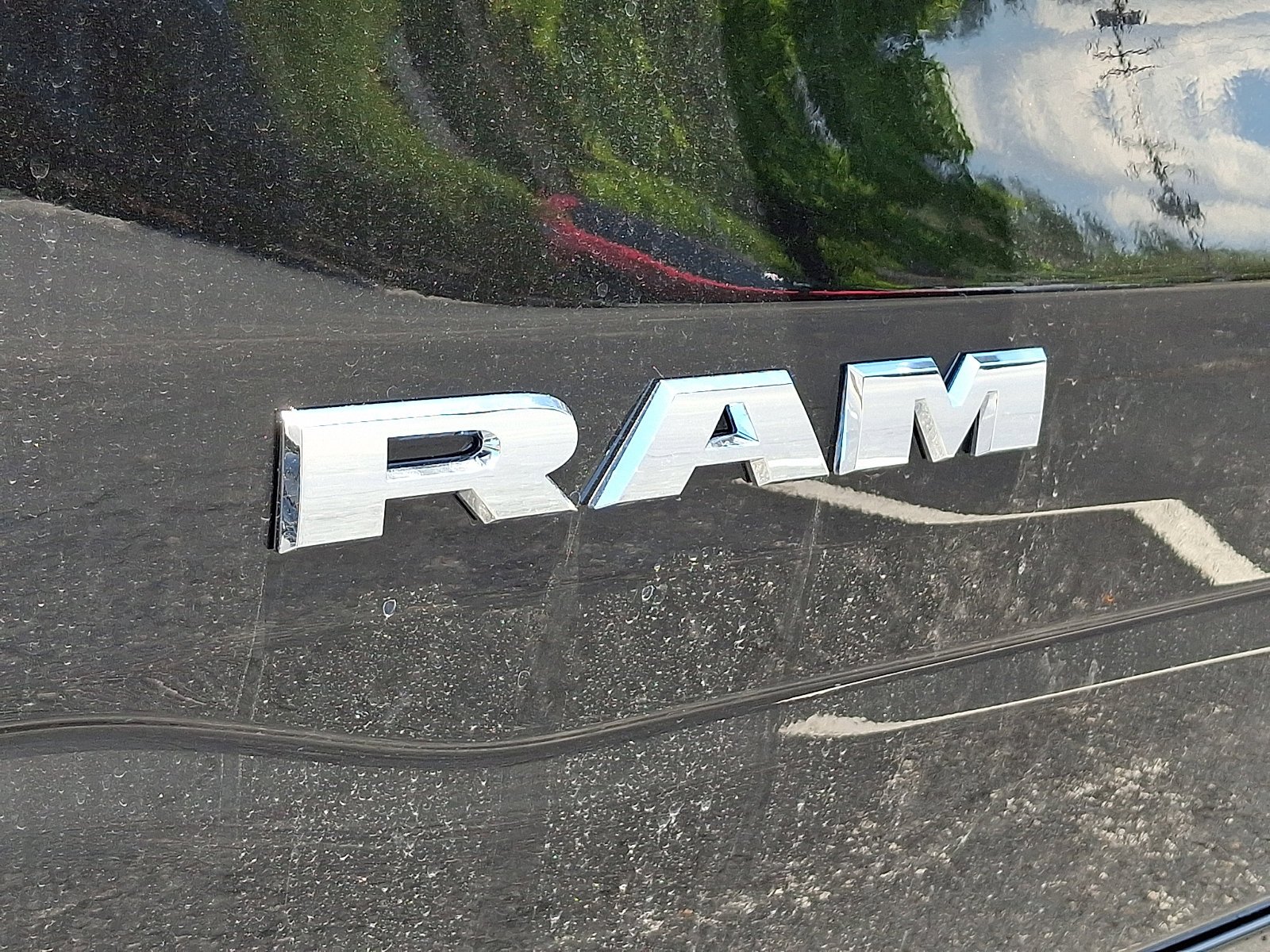 New 2026 Diamond Black Crystal Pearl-Coat Exterior Paint RAM Big Horn image 17