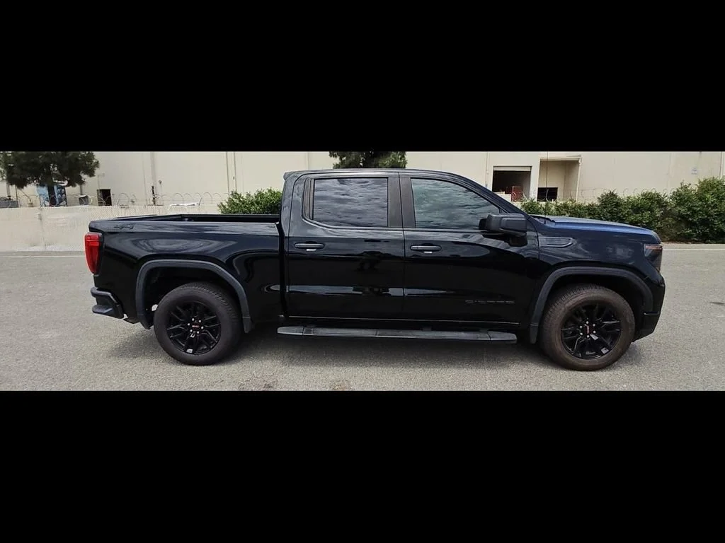 Used 2024 Onyx Black GMC Pro image 6