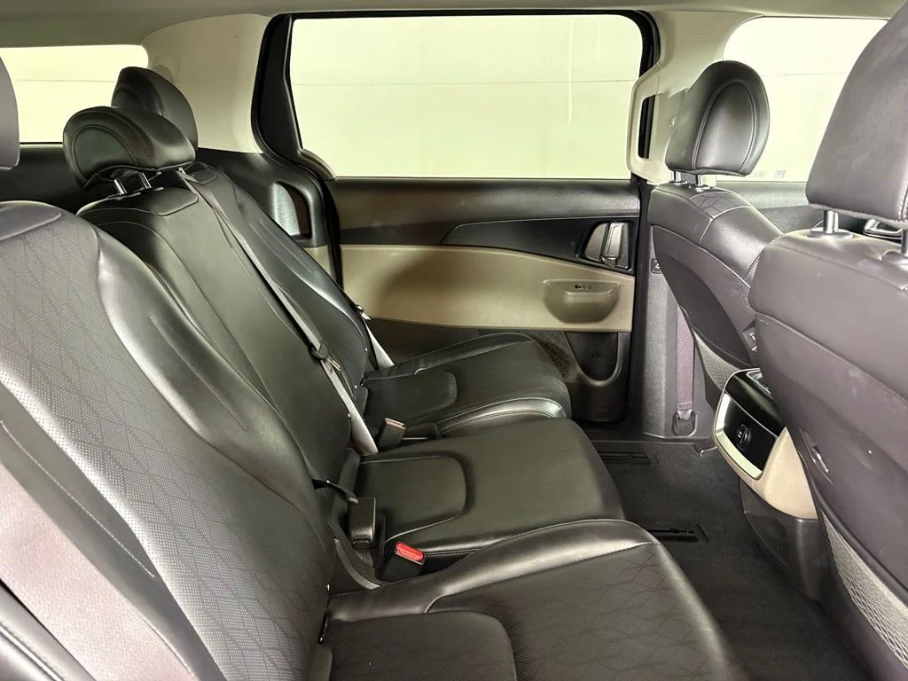 Used 2025 Gray Kia LXS image 15