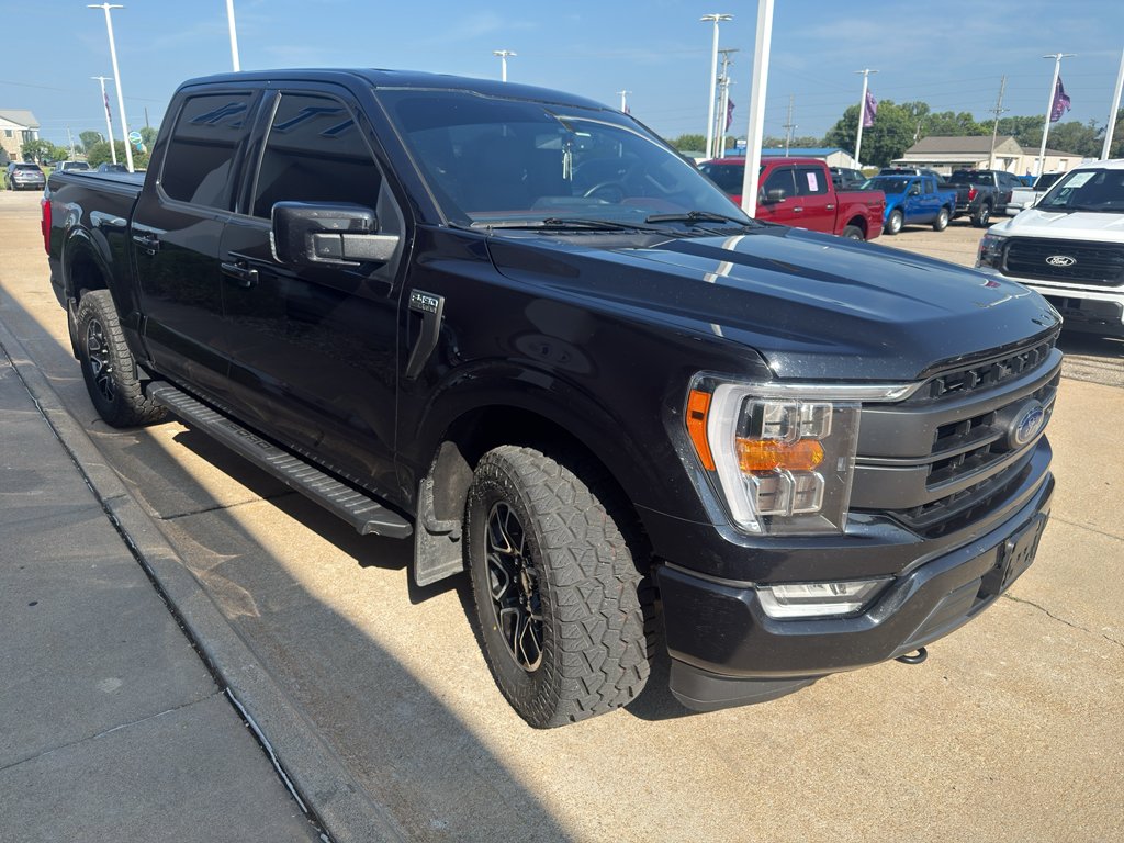 Used 2023 Agate Black Metallic Ford LARIAT image 8