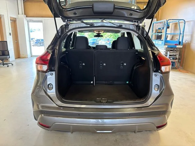 Certified Used 2023 Gray Nissan SR image 21