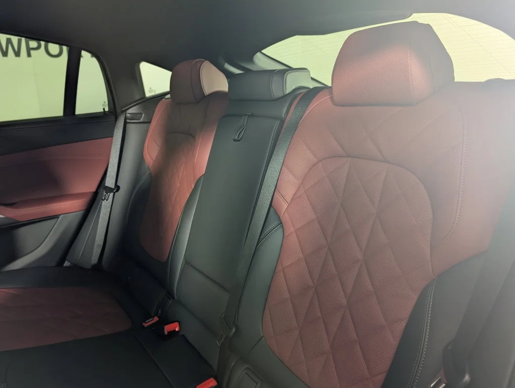 New 2027 Black Sapphire Metallic BMW xDrive40i image 15