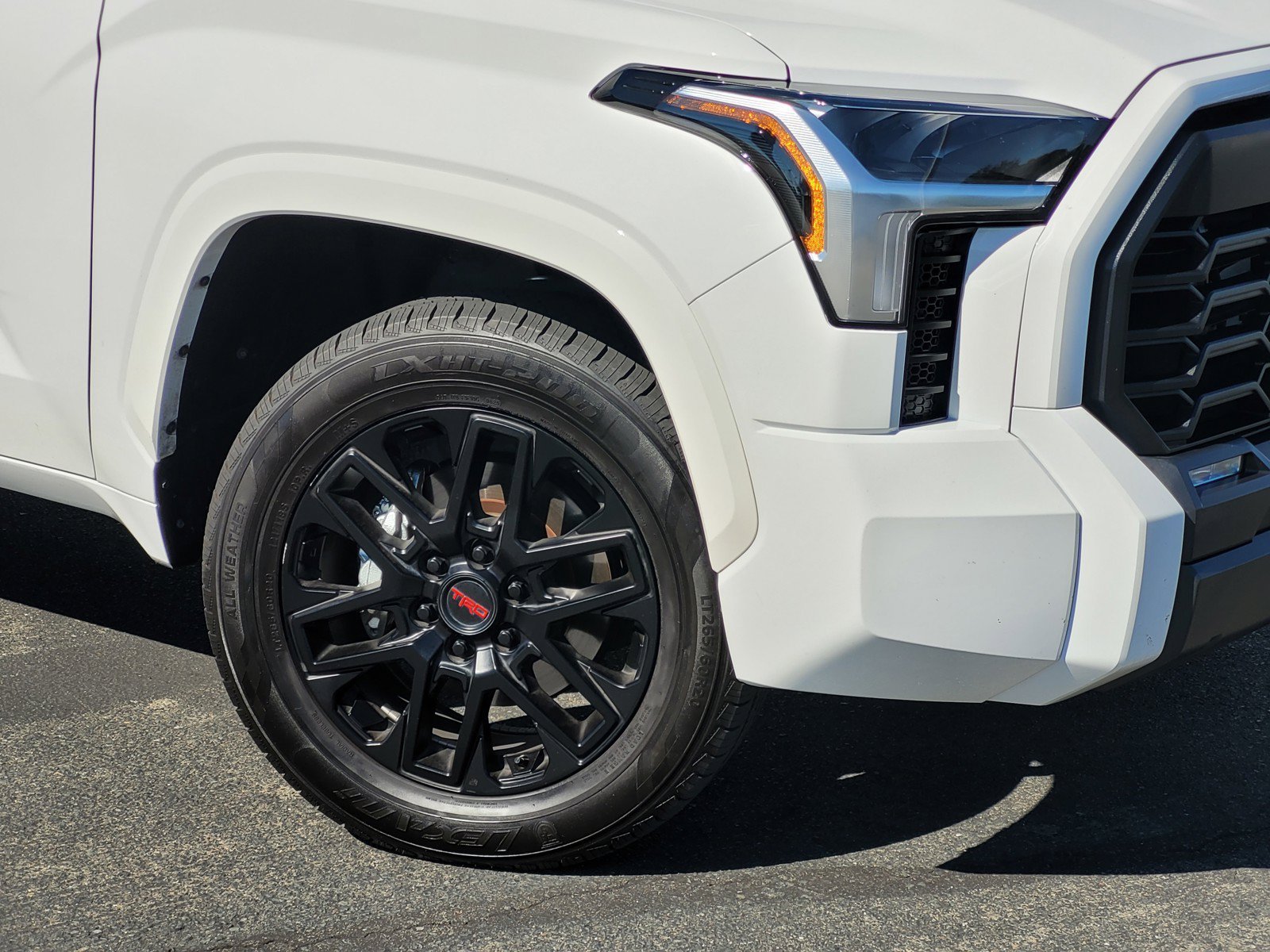 Used 2024  Toyota SR5 image 9
