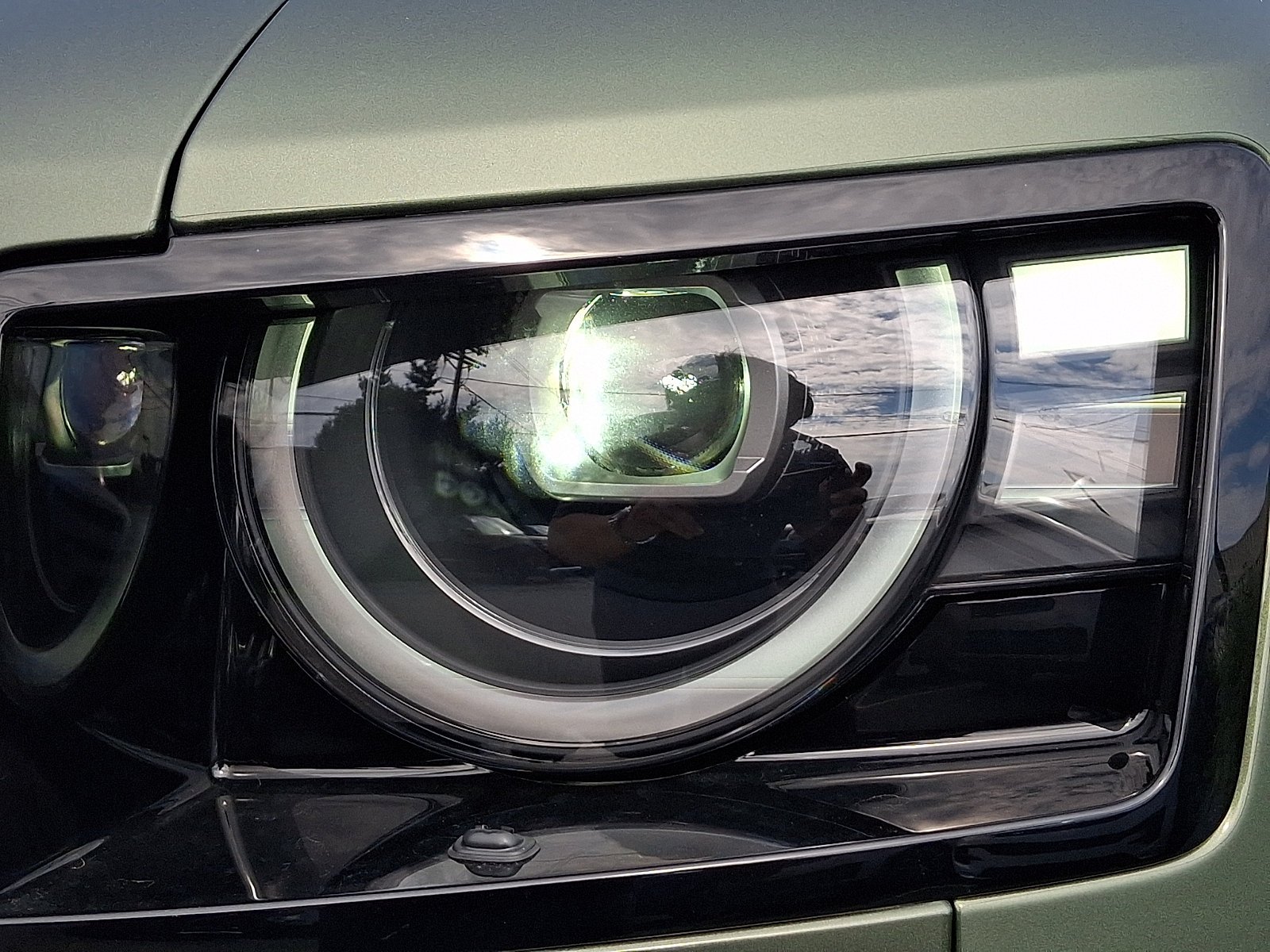 New 2026 Woolstone Green Land Rover  image 6