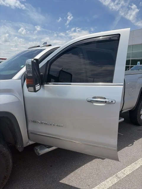 Used 2017 Silver GMC Denali image 5