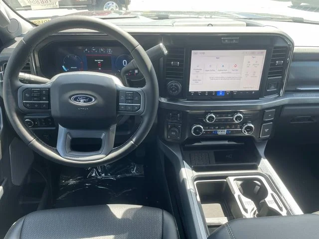 2025 Ford F-350 Super Duty Lariat - Photo 4