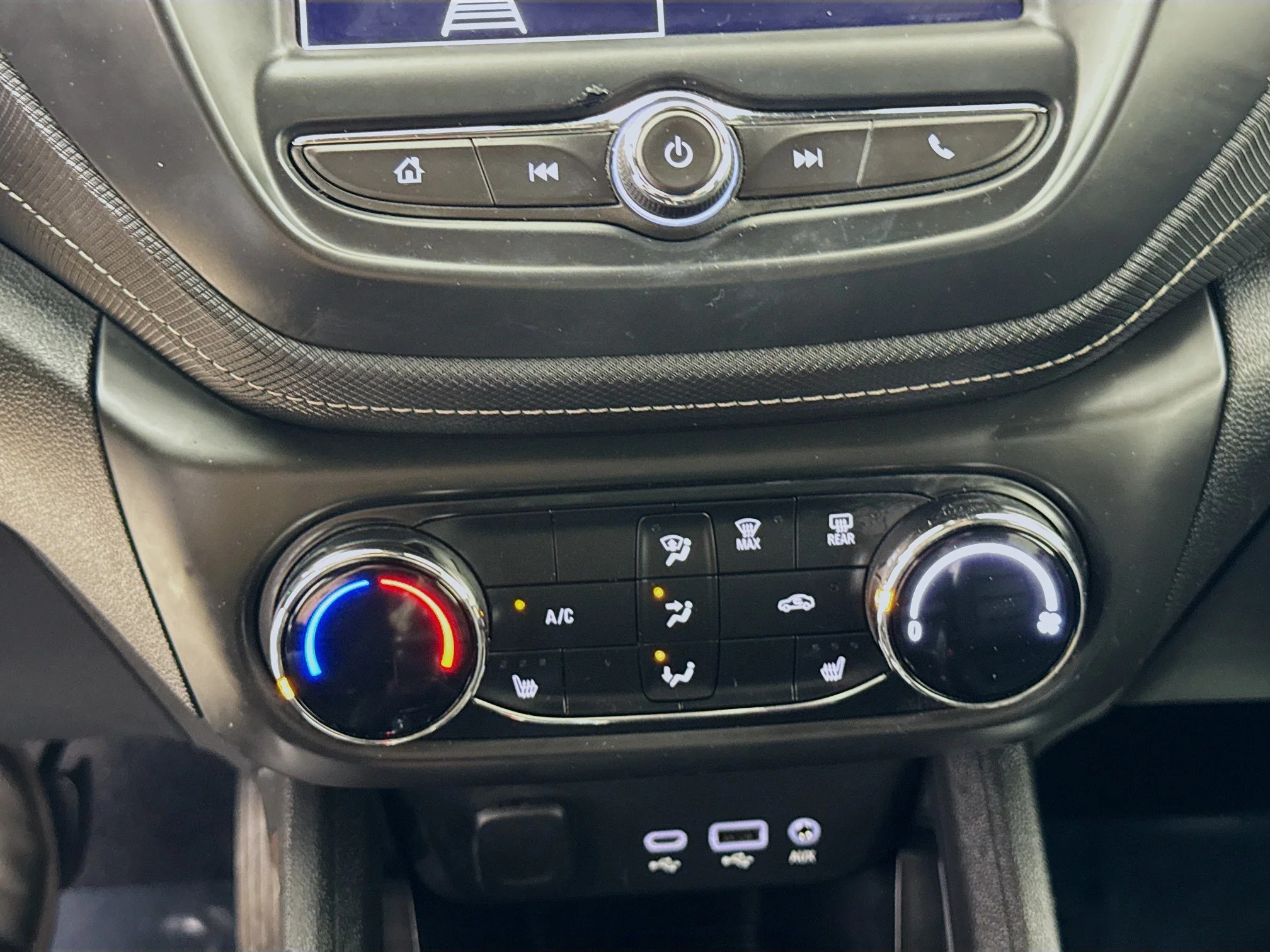 Used 2023 Summit White Chevrolet ACTIV image 17