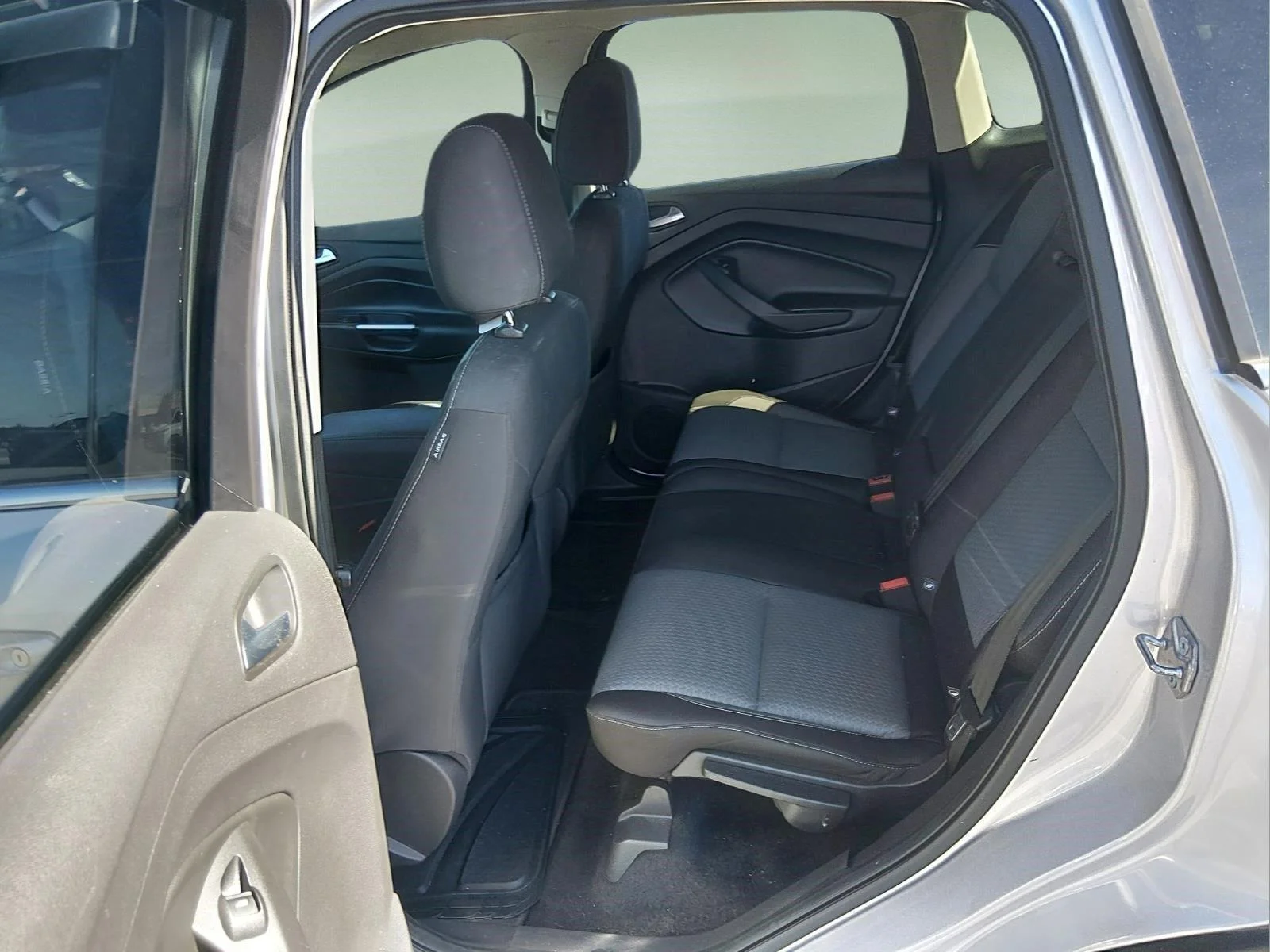 Used 2017 Ingot Silver Ford SE image 18