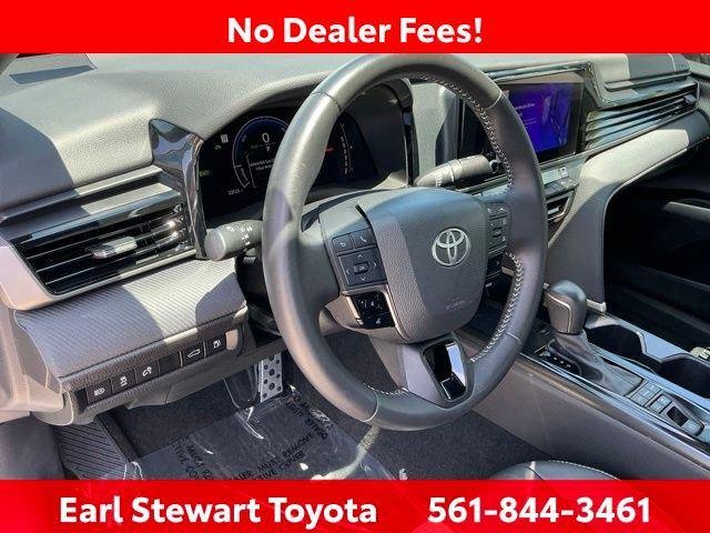 Certified Used 2025 PRECIOUS METAL Toyota  image 21
