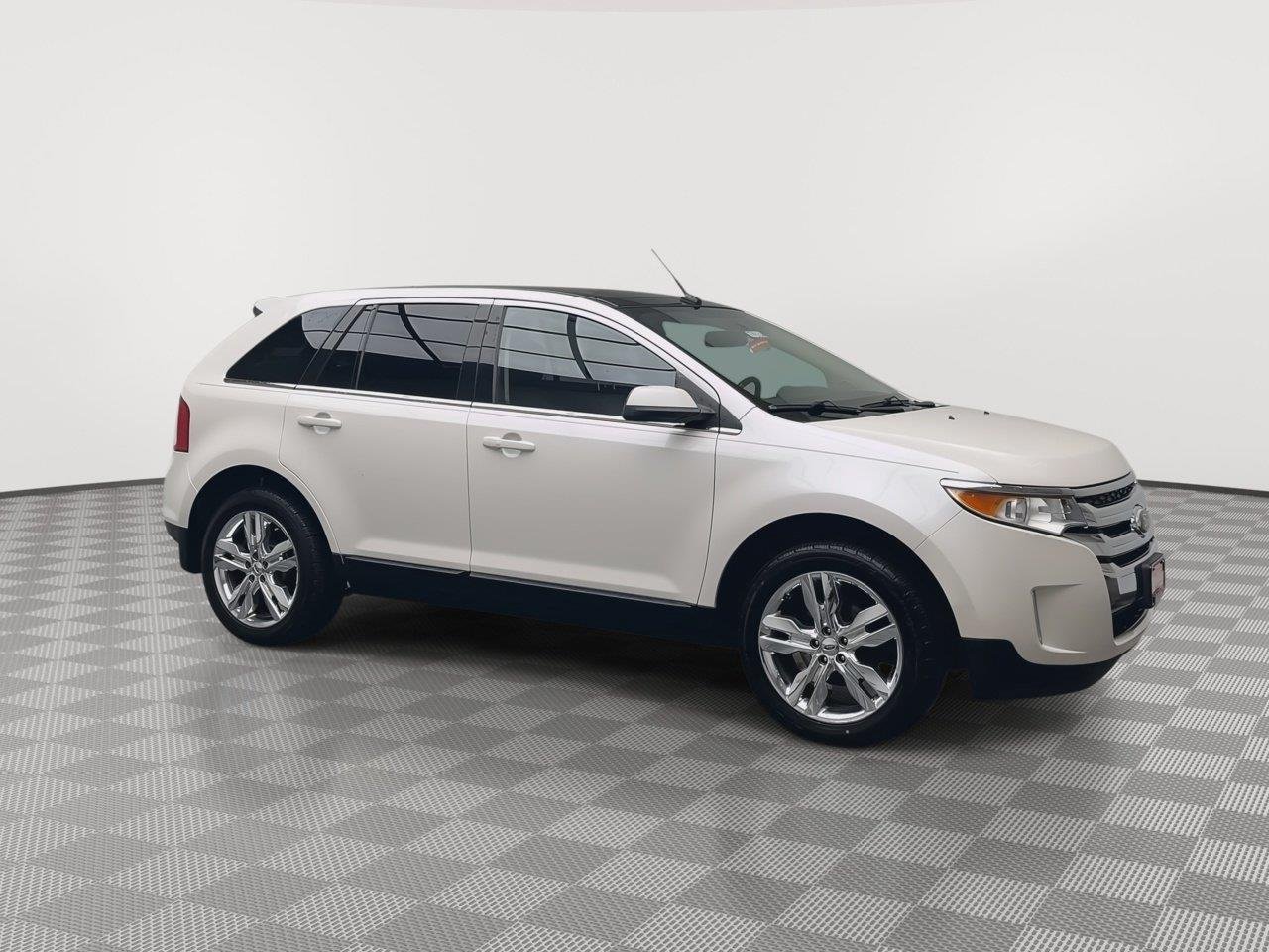 Used 2014 White Platinum Metallic Tri-Coat Ford Limited image 44