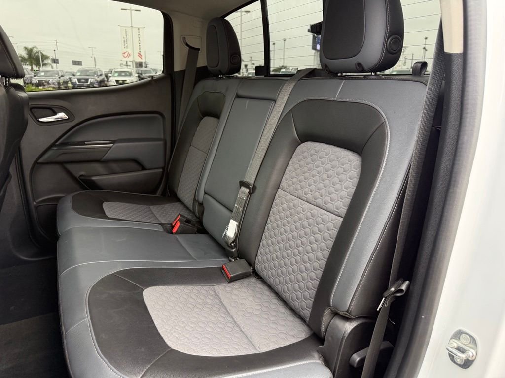 Used 2016 Summit White Chevrolet Z71 image 4