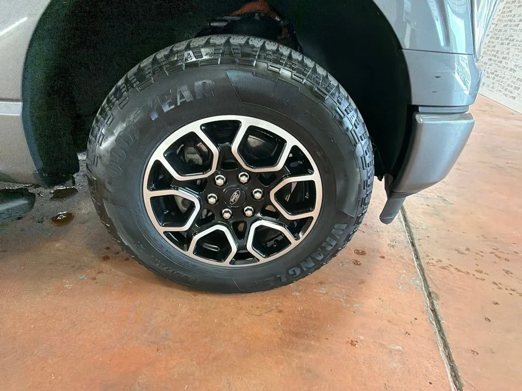 Used 2023 Gray Ford XLT image 10