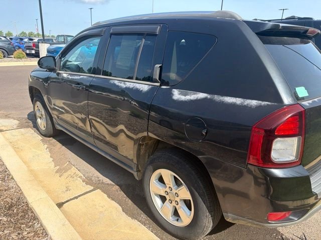 Used 2014 Black Jeep Latitude image 6