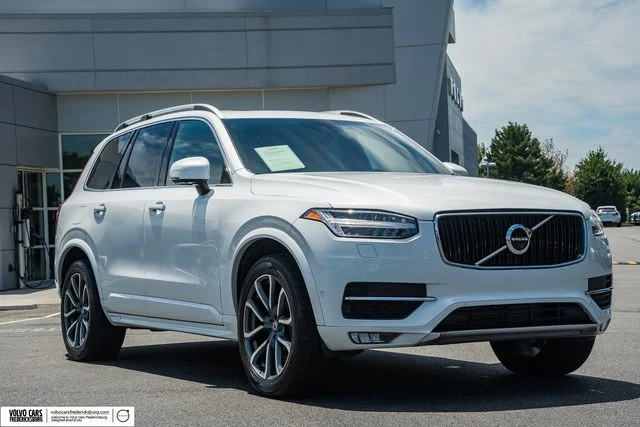 2019 Volvo XC90 T6 Momentum