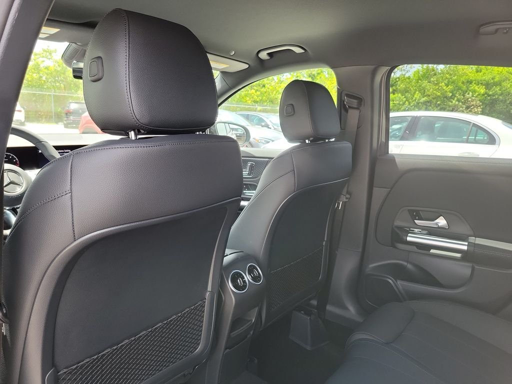 New 2026 Mountain Grey Metallic Mercedes-Benz GLA 250 image 11
