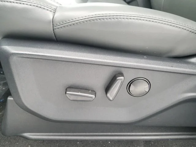 New 2026 Star White Metallic Tri-Coat Ford MAX Active image 42