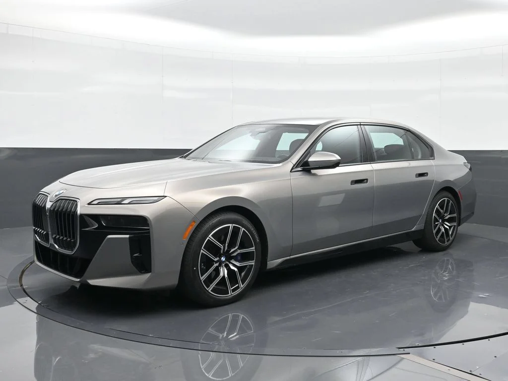 Certified Used 2023 Oxide Grey Met BMW 740i image 1