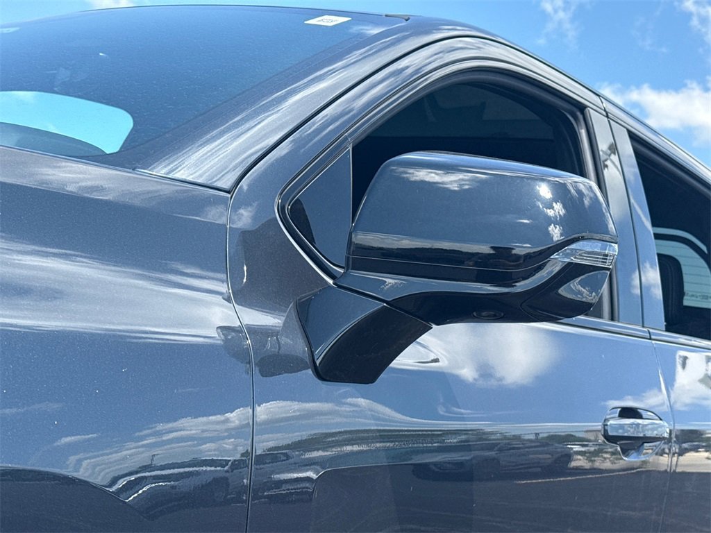 2025 GMC SIERRA - Image 11