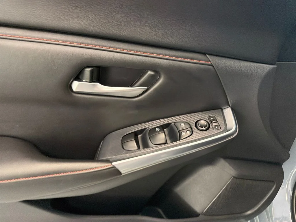 Used 2025 Gray Nissan SR image 14